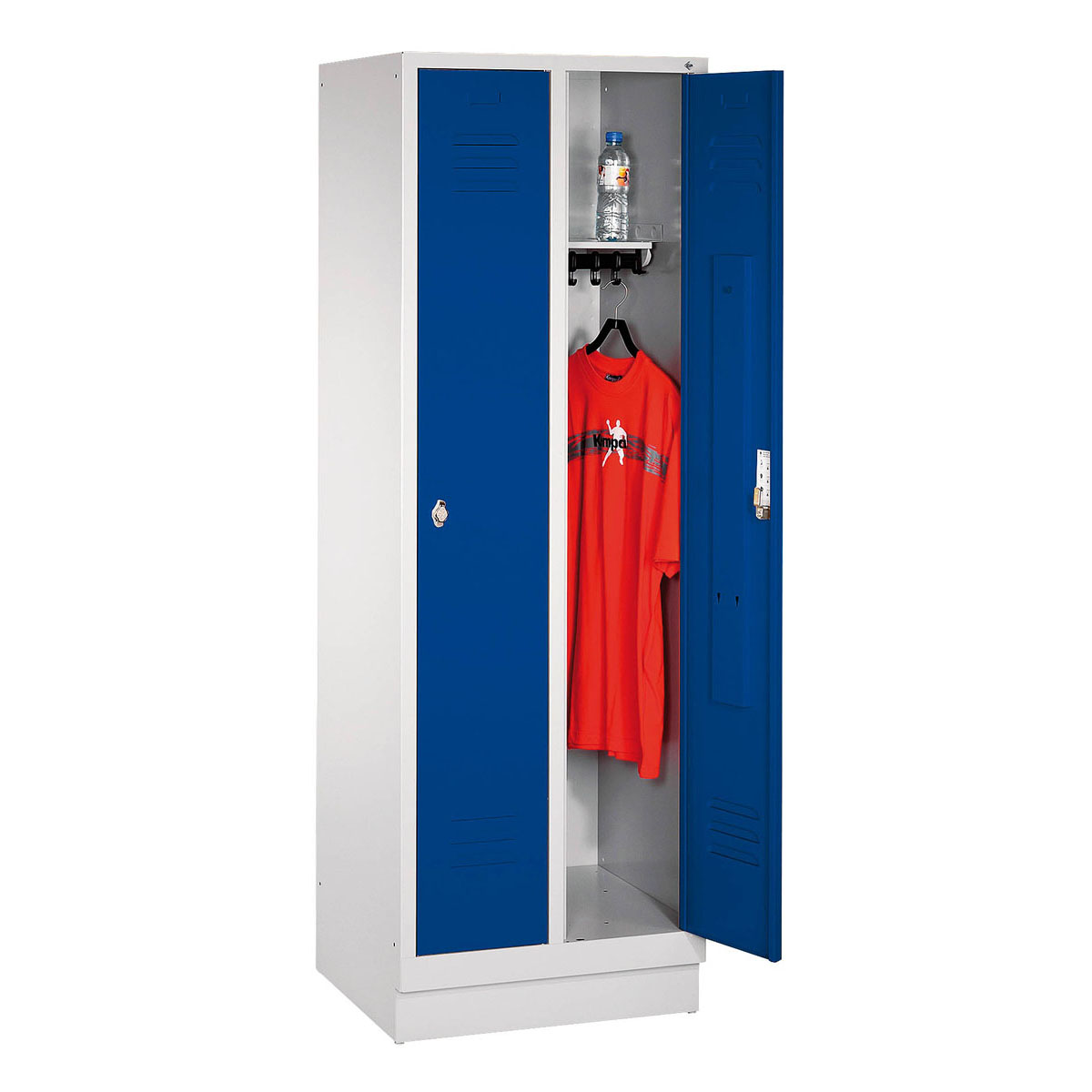 Garderobenschrank mit Sockel, rechts angeschlagene Türen